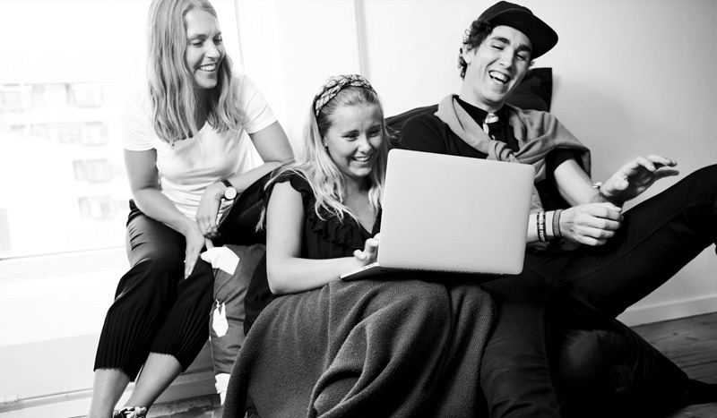 Med hurtigt internet er det sjovt at surfe på nettet